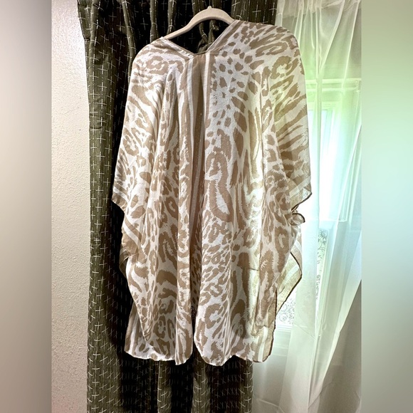 NEW Vince Beach Cameo With Matching Hat In Animal Print - Picture 3 of 7